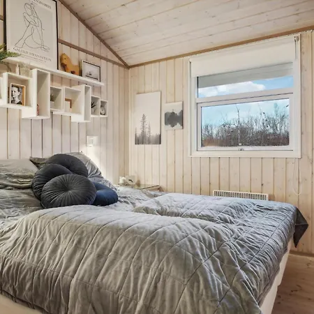 3 Bedroom Pet Friendly In *