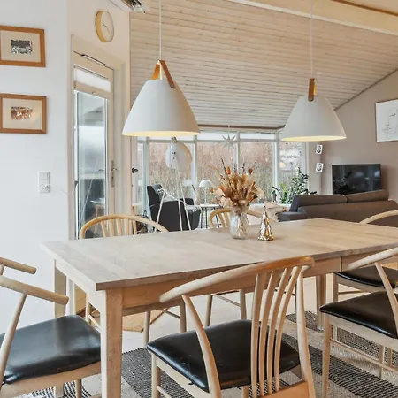 3 Bedroom Pet Friendly In Beder Beder