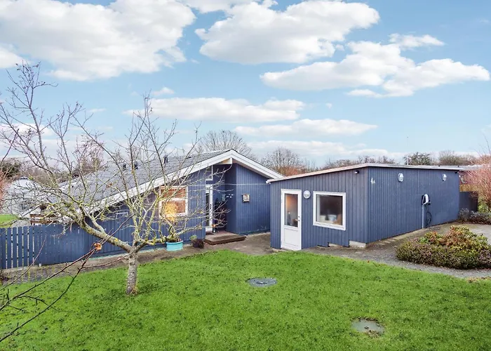 3 Bedroom Pet Friendly In